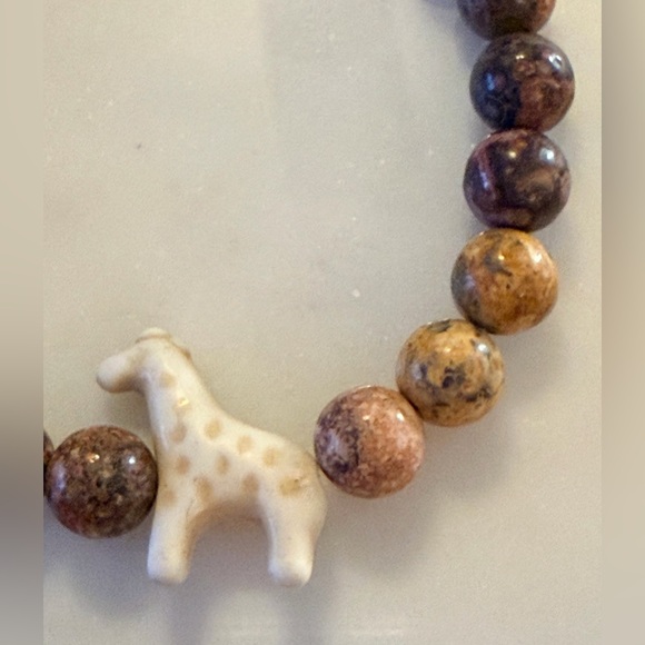 Beaded Rhyolite & Brecciated Jasper Stretch Bracelet w/Giraffe Charm, ~7.5โ ๐ฆ - Picture 2 of 4